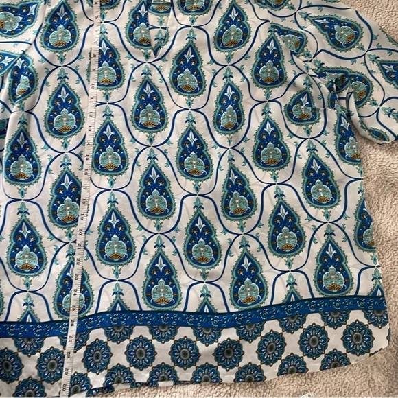 Violet and Claire Tunic Blouse,  with V-neck and 3/4 sleeves Size: 2X - Picture 10 of 13